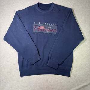 Vintage New England Patriots Crewneck Sweatshirt Distressed NFL 90s
